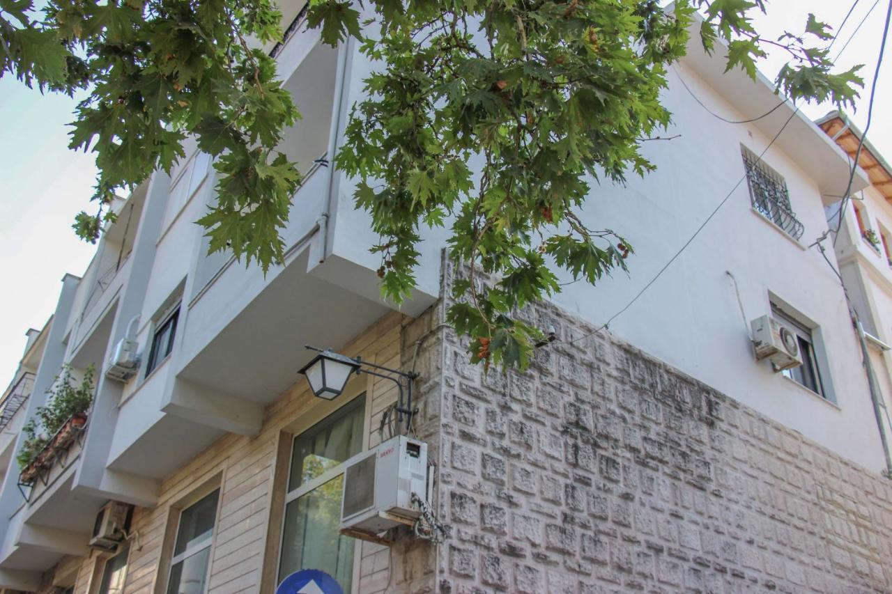 Ballo Apartments Гирокастра Экстерьер фото